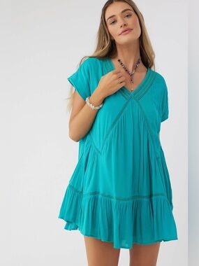 NWOT Women’s V-Neck Flutter Sleeve Tunic Top in Teal